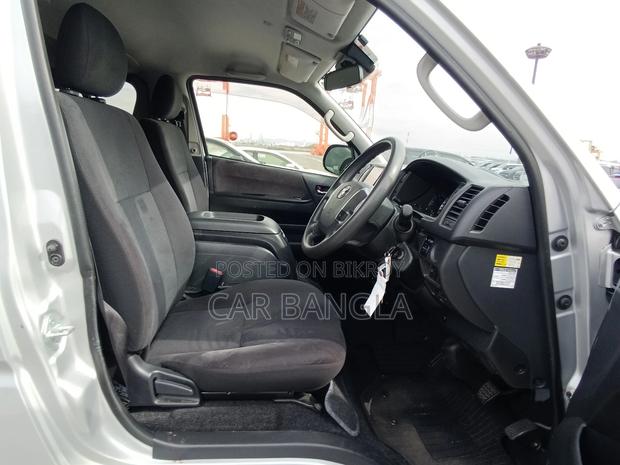 Toyota Hiace SUPER GL 2020