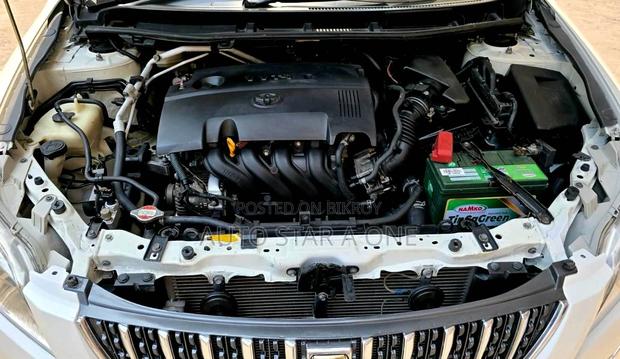 Toyota Premio F Octane Use 2011
