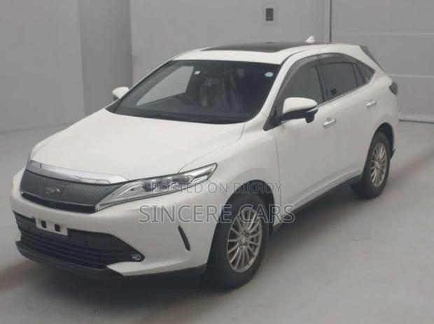 Toyota Harrier premium Sunroof 2020