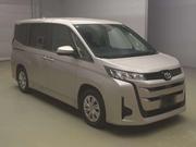 Toyota Noah X HYB PUSH 1DR PWR 2022 for sale
