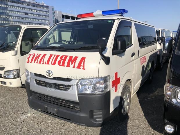 Toyota Hiace Ambulance DX White 2021