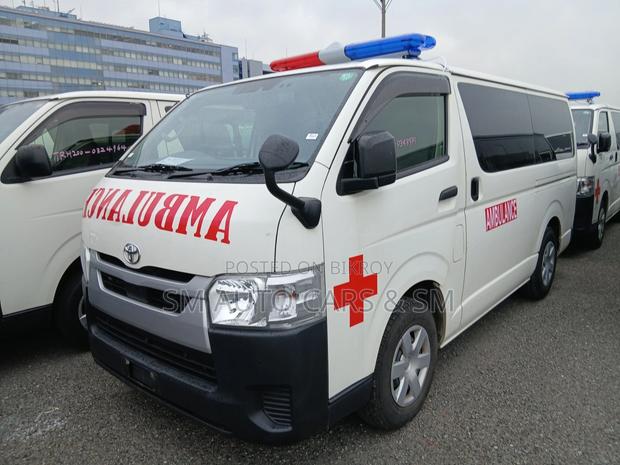 Toyota Hiace Ambulance DX White 2021
