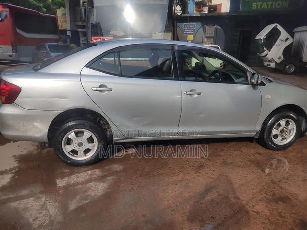 Toyota Allion . 2005