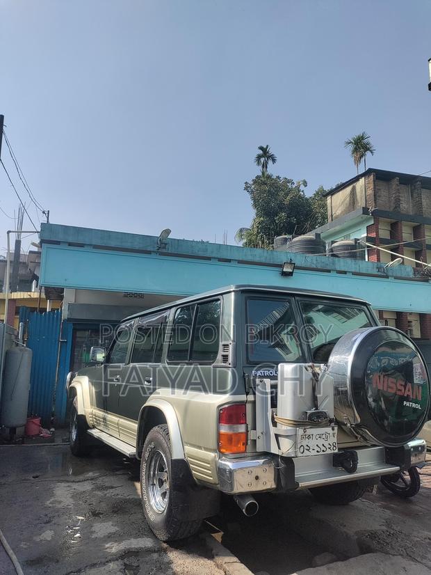 Nissan Patrol Safari 1996