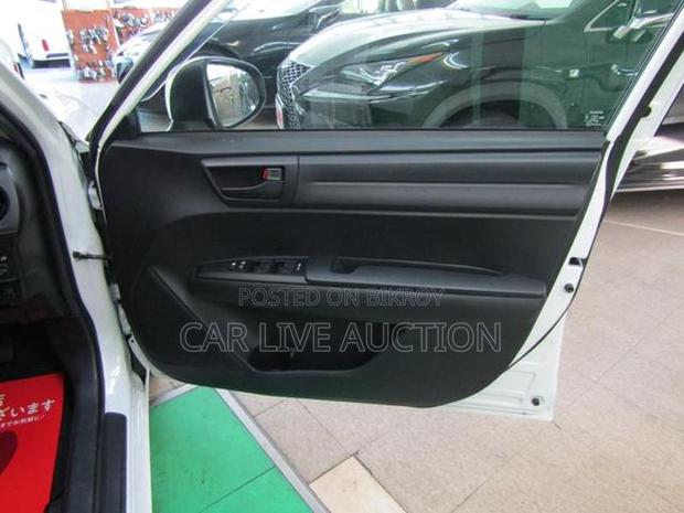 Toyota Fielder Hybrid EX 2021