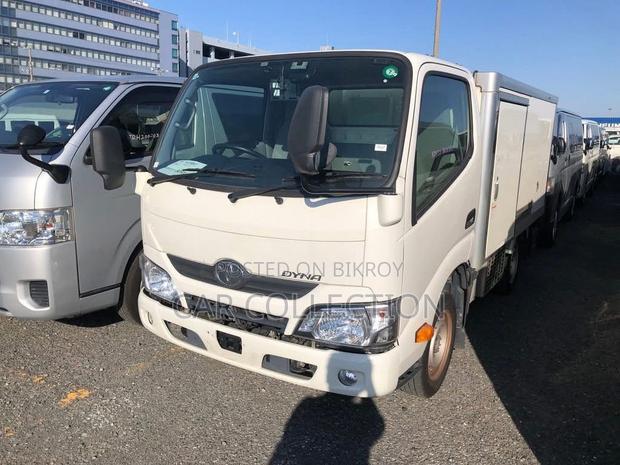 Toyota Dyna Fizer 2021