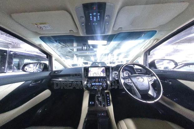 Toyota Alphard Executive Lounge 2022