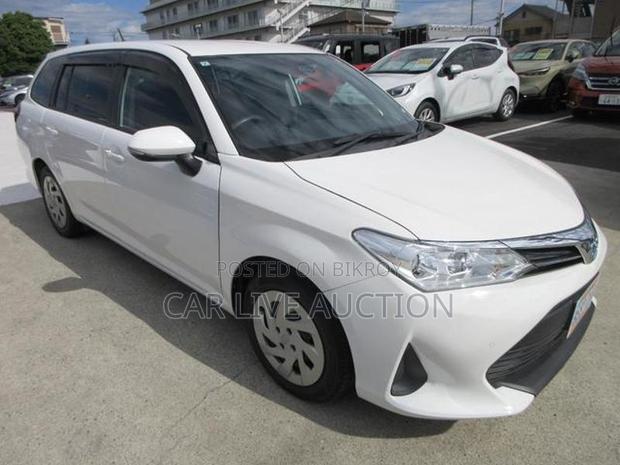 Toyota Fielder hybrid 2021