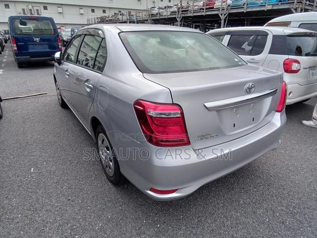Toyota Axio Non Hybrid EX Silver 2020