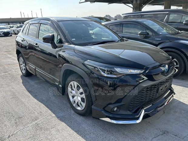 Toyota Corolla Cross G Black Body Kit 2022