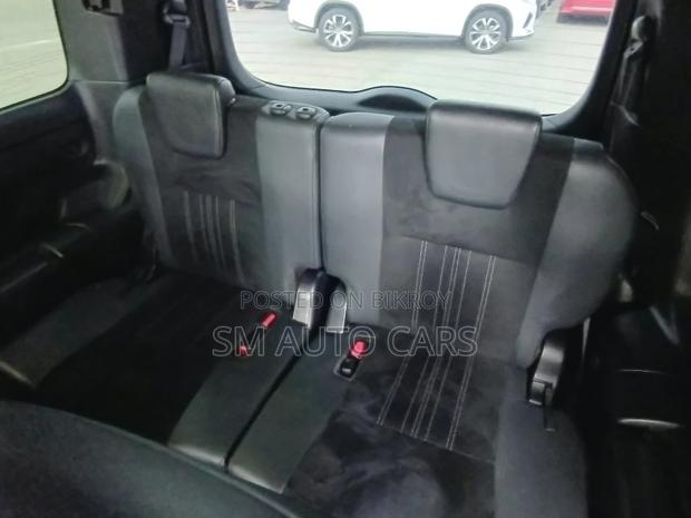 Toyota Esquire Gi Premium Black 2021