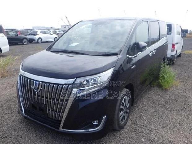 Toyota Esquire GI HYB 4POINT 2018