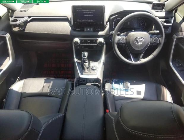 Toyota RAV4 G edition Hyb 2020