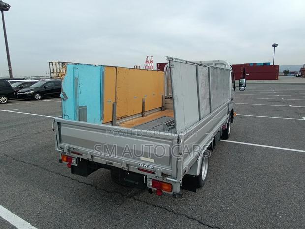 Toyota Dyna Truck Silver 4 Point 2021