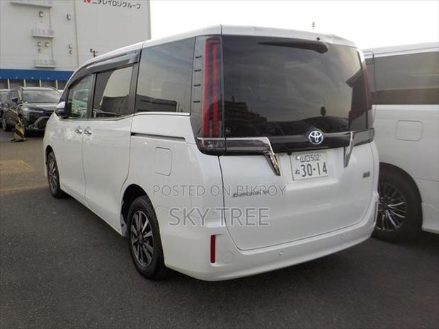 Toyota Esquire GI Premium Package 2021