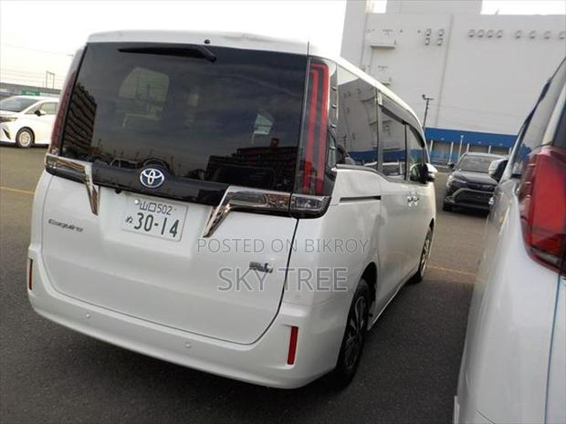 Toyota Esquire GI Premium Package 2021
