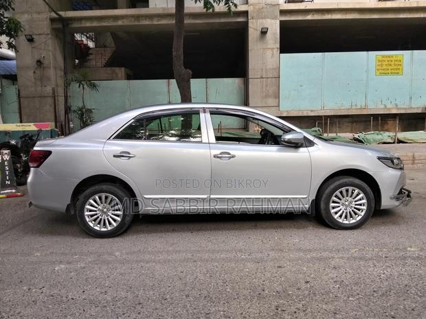 Toyota Premio . 2017