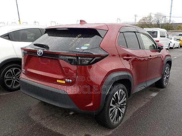 Toyota Yaris Cross 1.5 Hybrid FWD 2021 Red