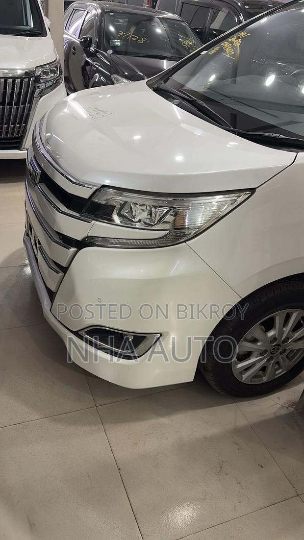 Toyota Noah 2 DOOR POWER 2021