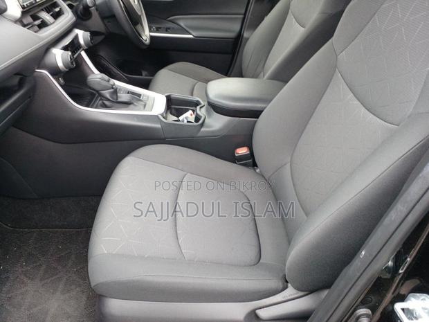 Toyota RAV4 2021