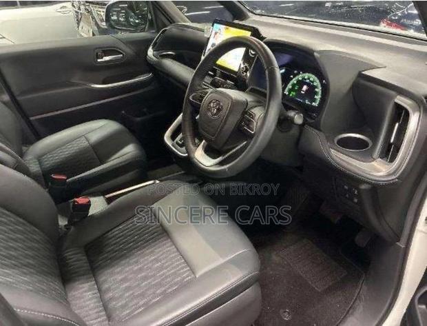 Toyota Noah S-Z HYB FULL OPTION 2023