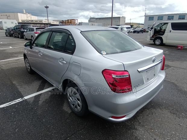 Toyota Axio Non Hybrid EX Silver 2020