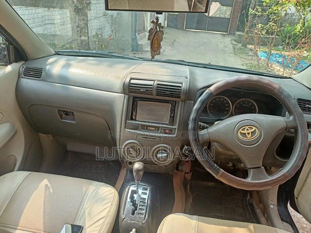 Toyota Avanza 2010 Black