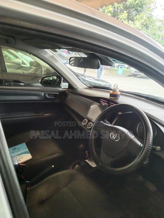 Toyota Axio 2018 Silver