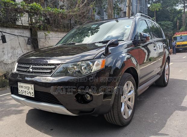 Mitsubishi Outlandar Rock ford&sun Roof 2011