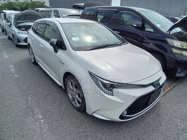 Toyota Corolla TOURING WXB 2020