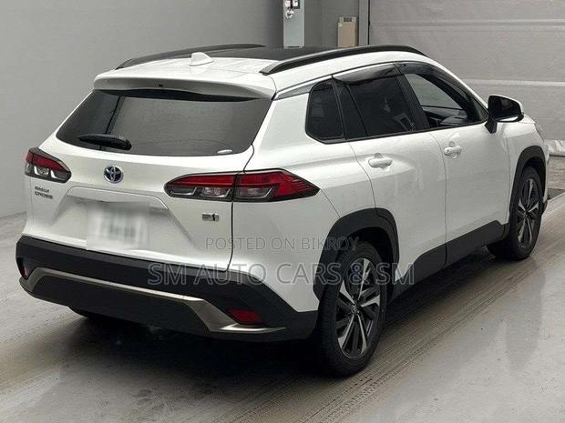 Toyota Corolla Cross Z Pearl Full Option 2021