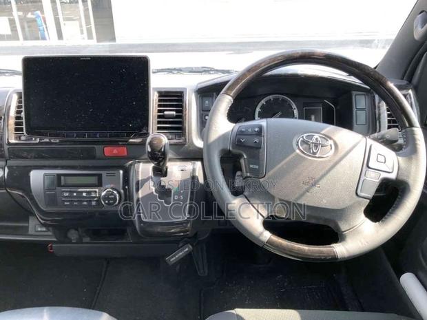 Toyota Hiace Super GL 2021