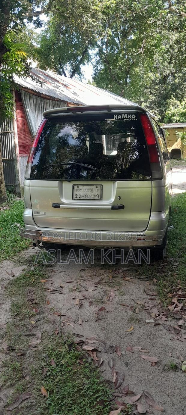 Toyota Noah ate 90s–early 2000s) 2007