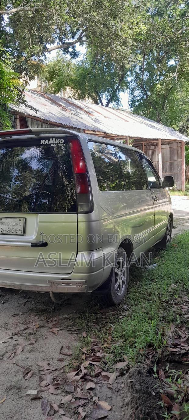Toyota Noah ate 90s–early 2000s) 2007