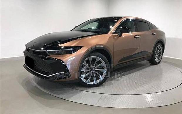 Toyota Crown 2022 Brown