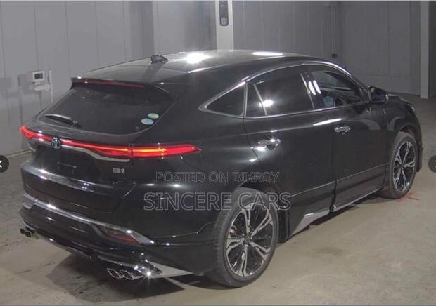 Toyota Harrier z Brown consol 2021