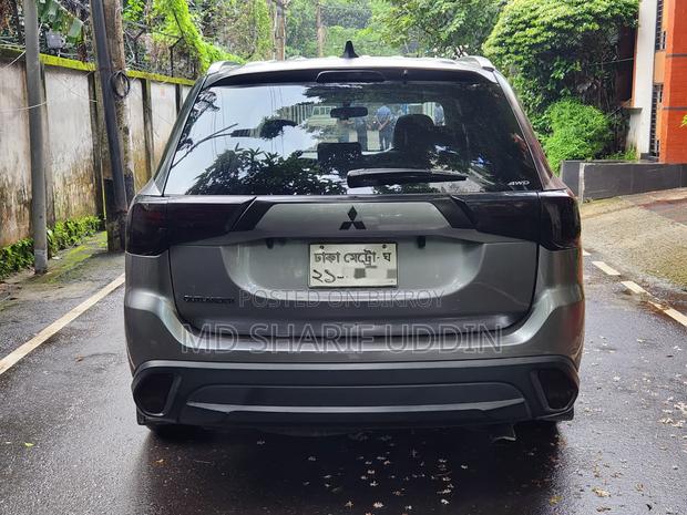 Mitsubishi Outlandar (Push Start) 2021