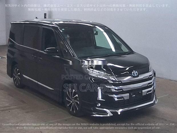 Toyota Noah HYBRID S-Z 2023