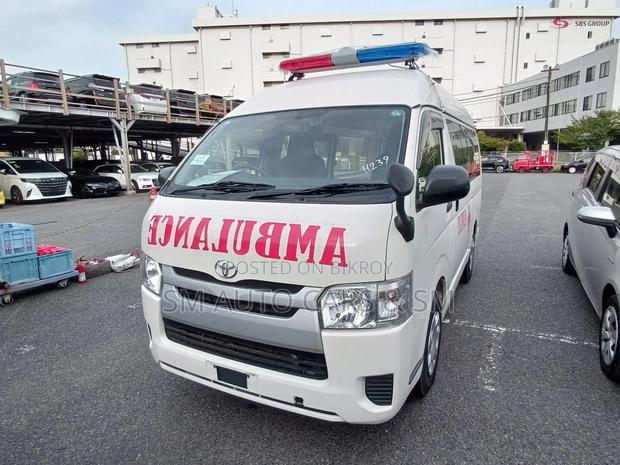 Toyota Hiace Ambulance DX Highrof 2020