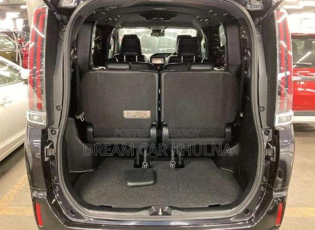 Toyota Esquire Gi Hybrid Red Dash 2021