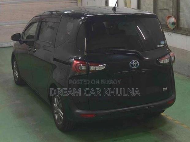 Toyota Sienta G Quero Hybrid Black 2021