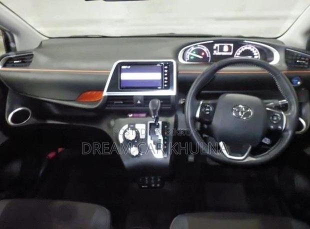 Toyota Sienta G Quero Hybrid Black 2021