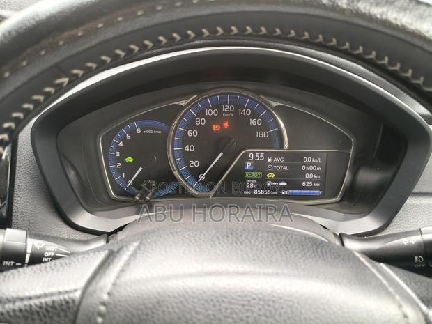 Toyota Axio WXB Hybrid 2016