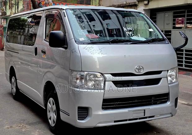 Toyota Hiace Dx 5 DOOR 2020