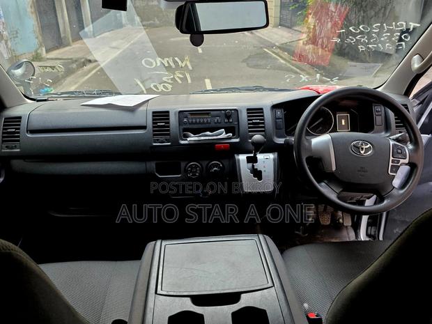 Toyota Hiace Dx 5 DOOR 2020