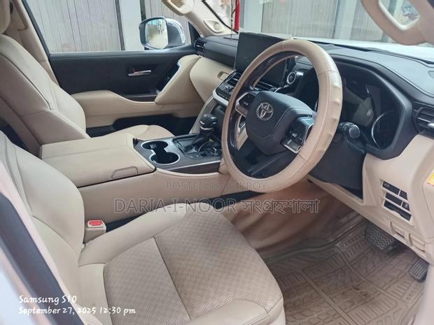Toyota Prado . 2022