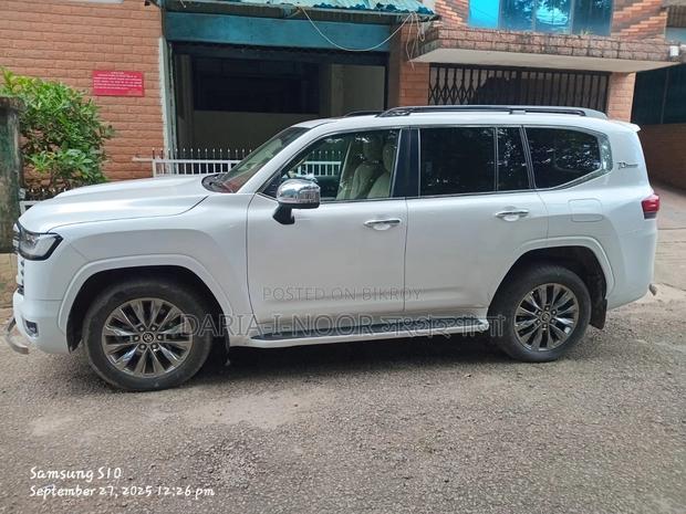 Toyota Prado . 2022