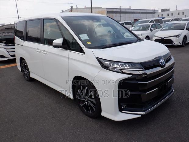 Toyota Noah S-Z PKG 4.0 PEARL 2022