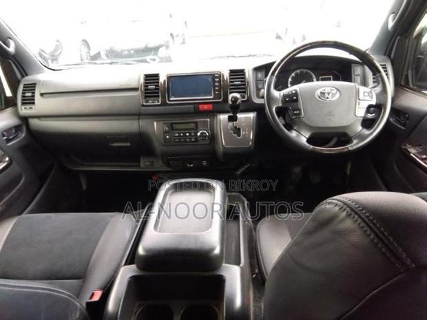 Toyota Hiace Super gl dark prime 2020