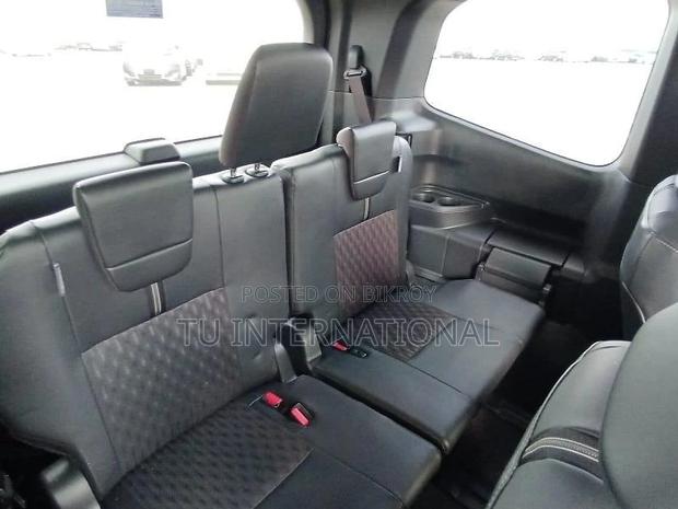 Toyota Noah s-z non hybrid 2022
